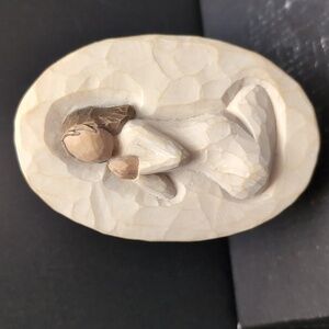 Willow Tree 2003 Angel of Prayer  Figurine Trinket/Keepsake Box By Susan Lordi.